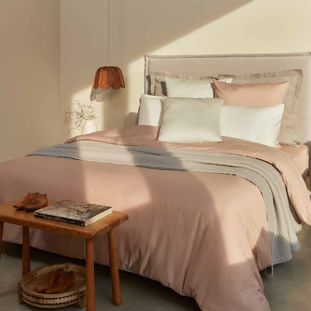 Gultas veļa SOHO - mīkstināts satīns ar minimalisma sajūtu