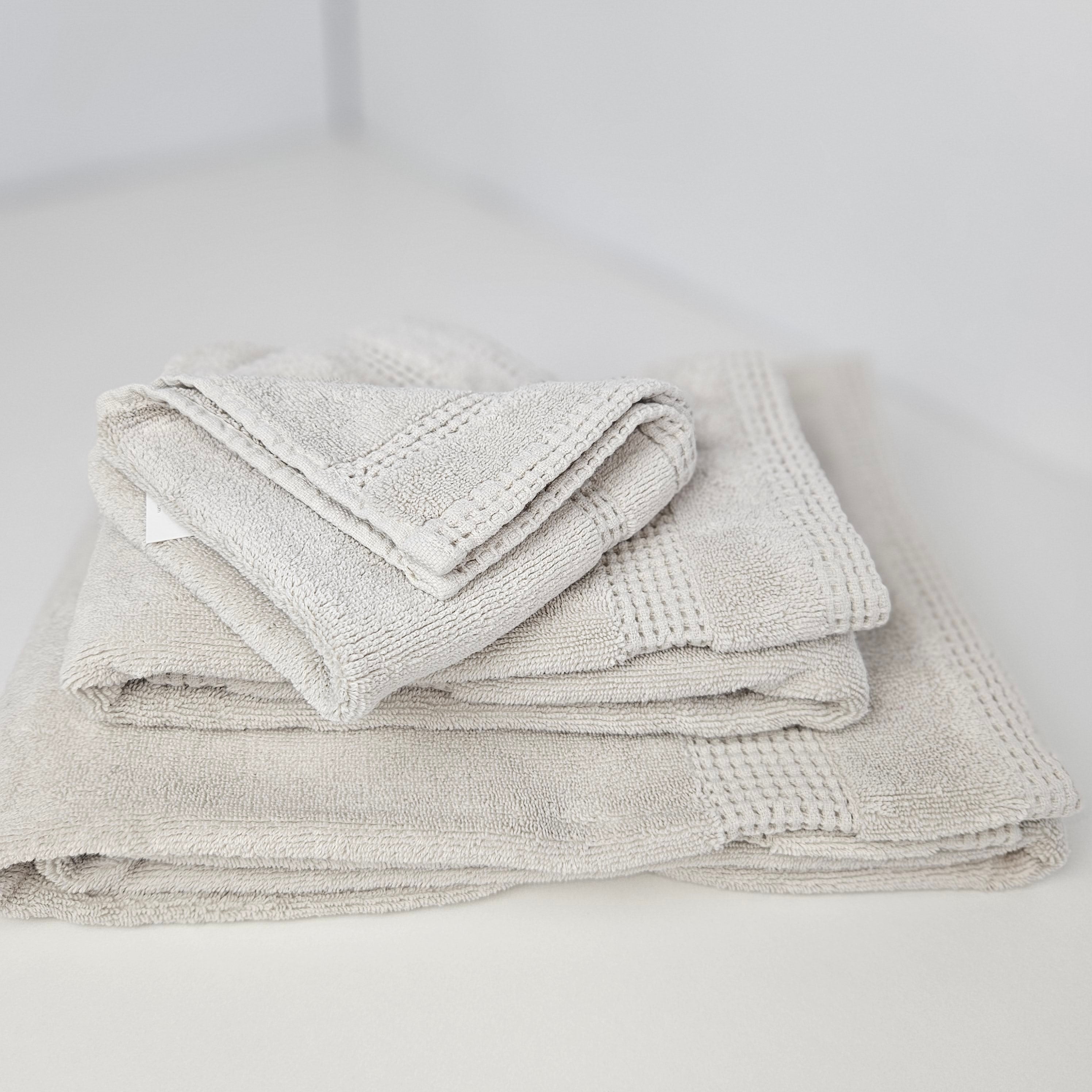 Frotē dvieļi BELMOND — mīkstums maigos toņos