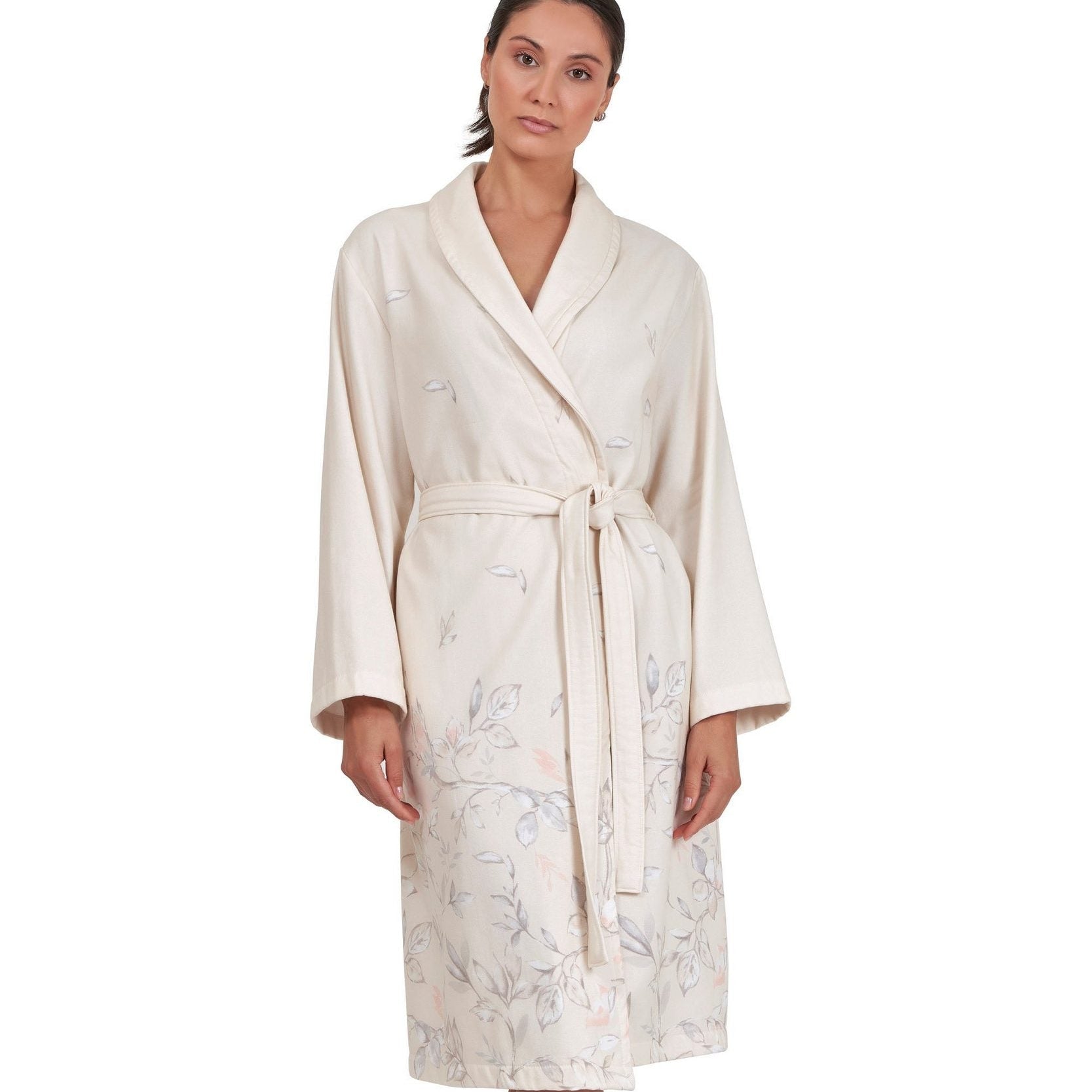 LEAVES & AQUA FLOWERS – коллекция банных халатов с принтом и комфортом махровой ткани.