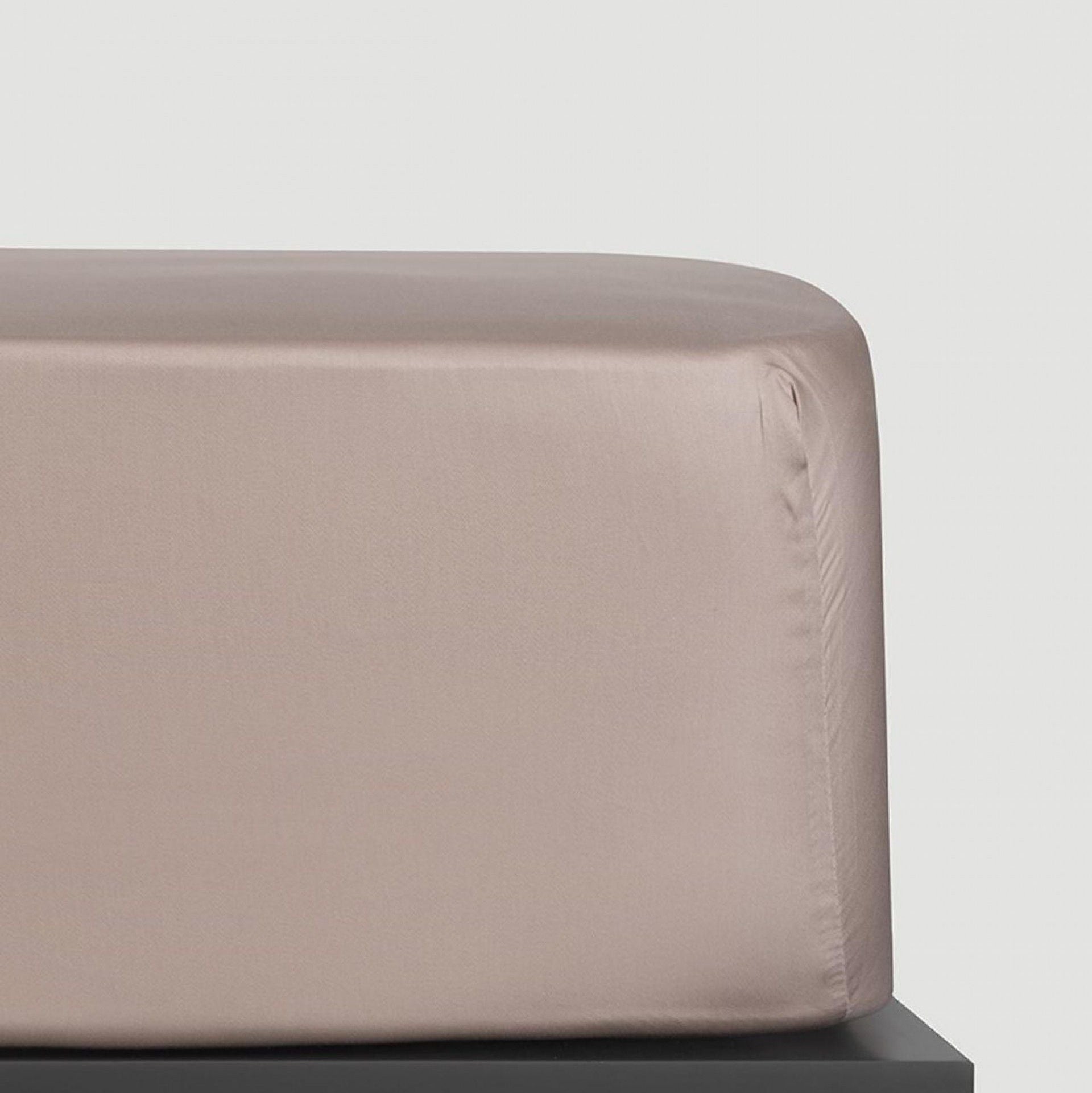 Satīna palagi ar gumiju 100% garo šķiedru kokvilnas satīns 300TC