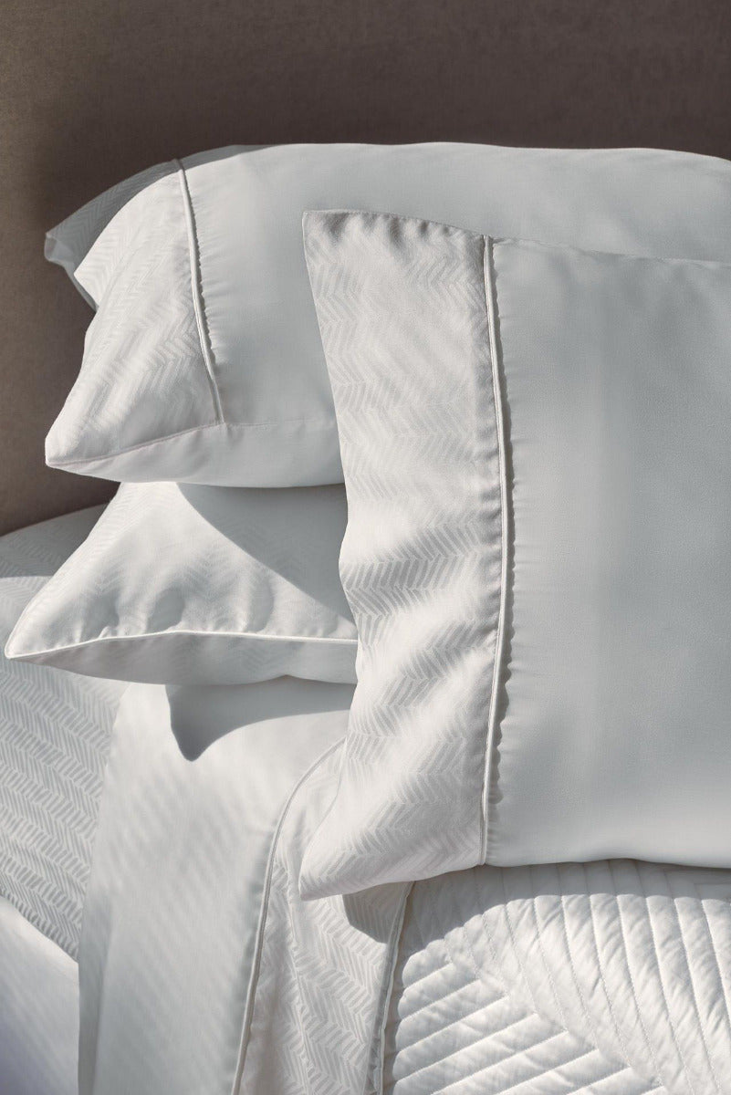 Постельное белье CLARA из 100% жаккарда TENCEL.