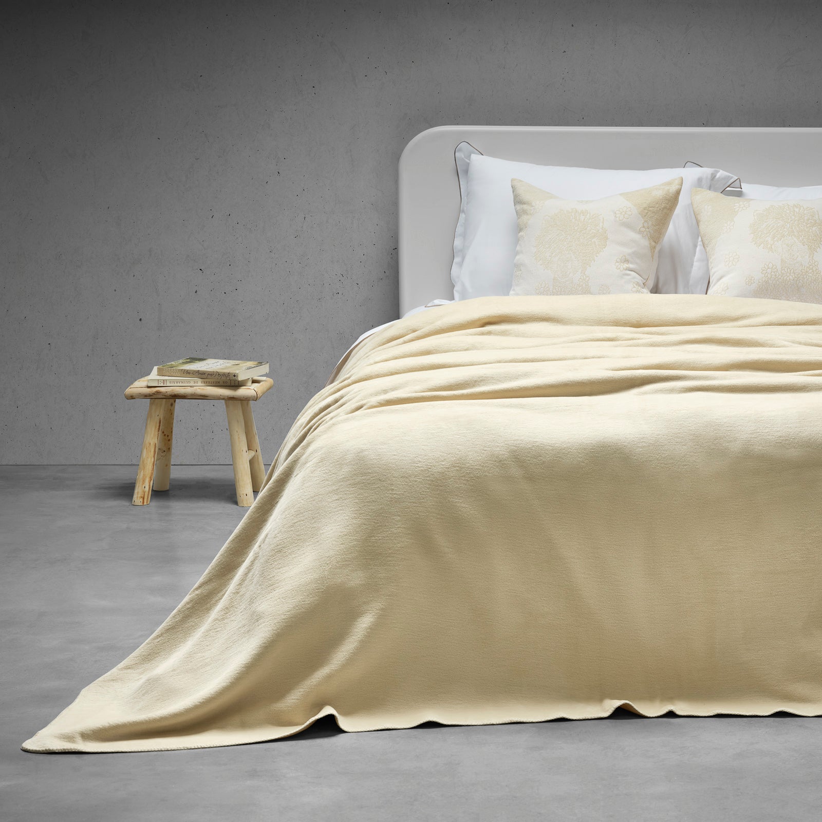 COBERTON – мягкий хлопковый плед, отличающийся элегантной простотой.