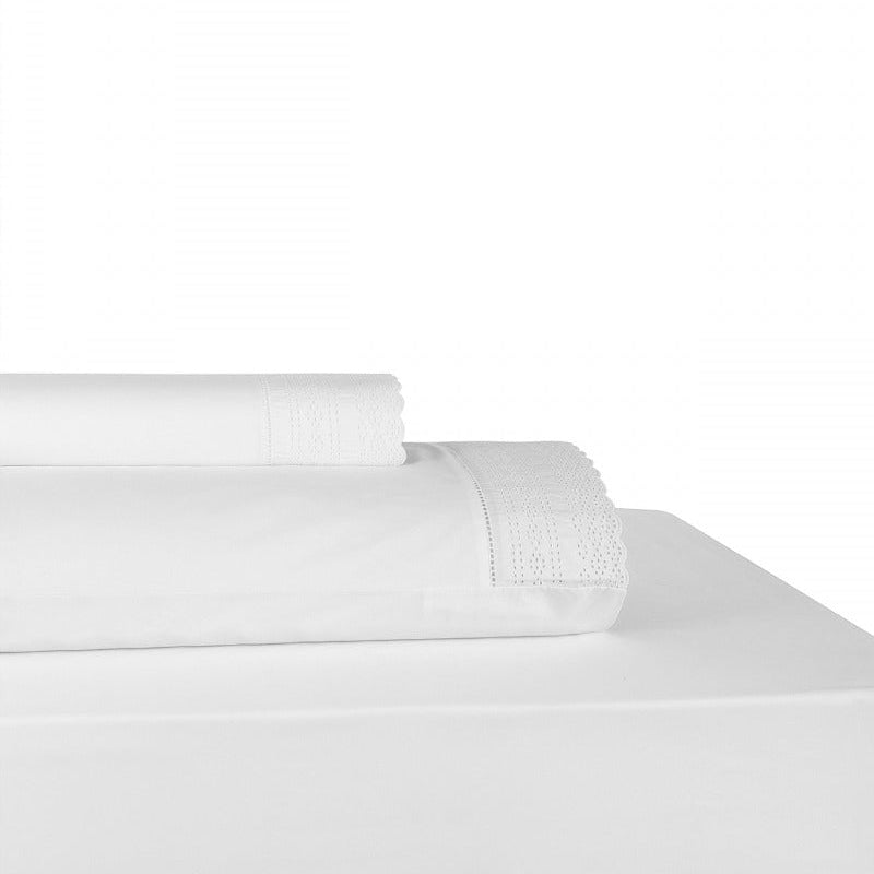 MARIA – vasaras gultas veļa ar izšuvumu un valāniem