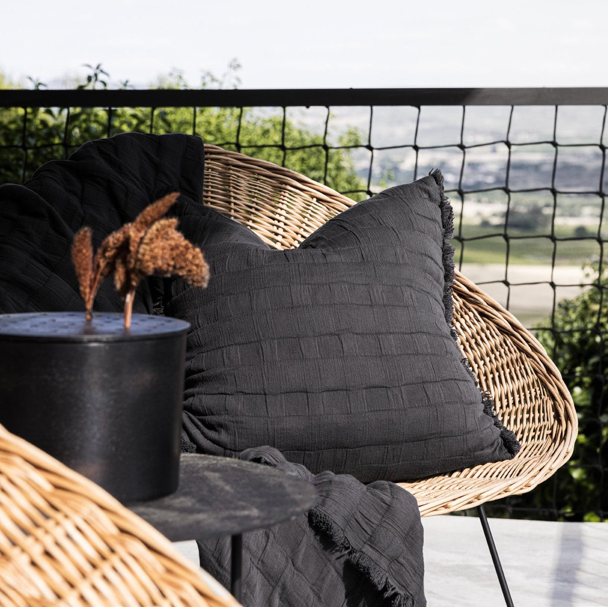 MALTHE – tekstila kolekcija ar reljefu rakstu un krāsu harmoniju