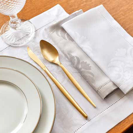 PALACE – žakarda galda tekstils ar aristokrātisku mieru