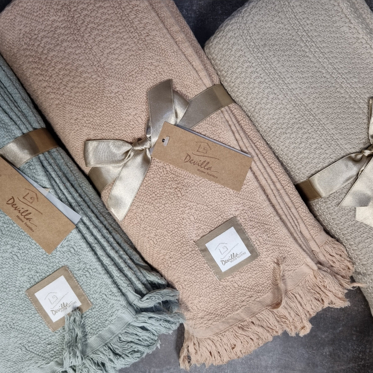 LACE pledi no mīkstinātās kokvilnas 130x170 3 krāsas